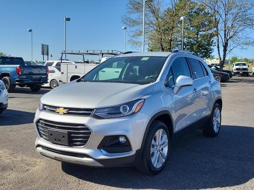 Silver Ice Metallic 2019 Chevrolet Trax Premier