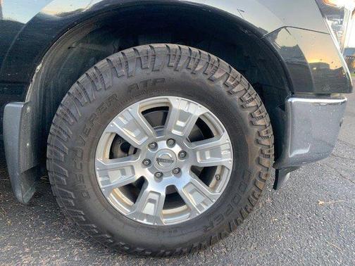 2017 Nissan Titan SV
