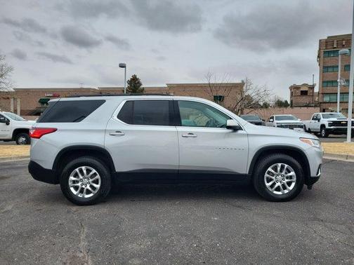 2021 Chevrolet Traverse LT Leather
