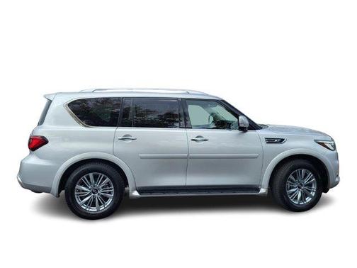 2021 INFINITI QX80 Luxe