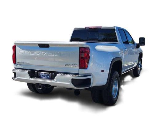 Iridescent Pearl Tricoat 2025 Chevrolet Silverado 3500 High Country