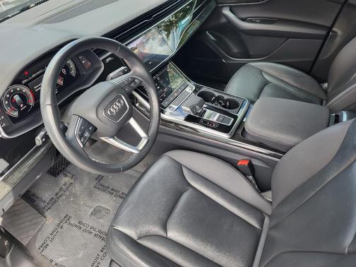 2022 Audi Q7 55 Premium Plus