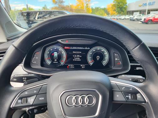2022 Audi Q7 55 Premium Plus