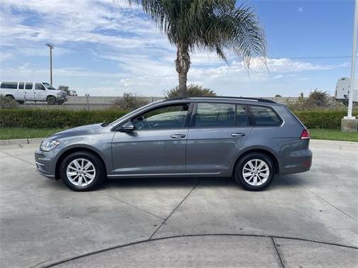 2018 Volkswagen Golf SportWagen TSI S