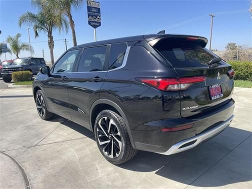 2023 Mitsubishi Outlander SE Special Edition