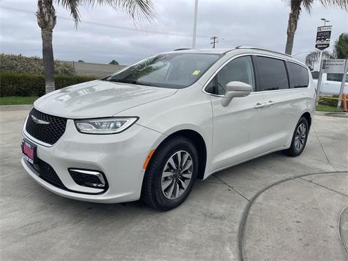 2021 Chrysler Pacifica Touring-L