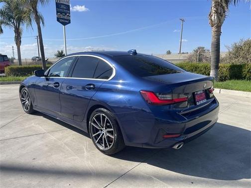 2019 BMW 330 i