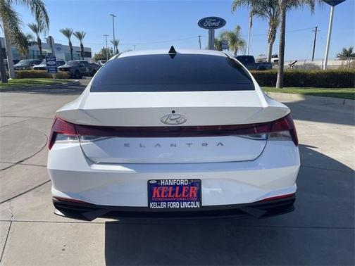 2021 Hyundai ELANTRA SE