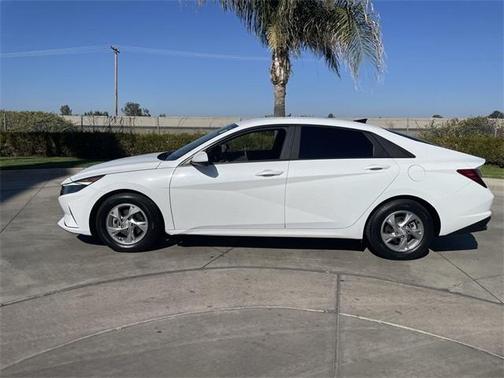 2021 Hyundai ELANTRA SE