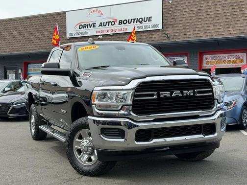 Diamond Black Crystal Pearlcoat 2020 RAM 2500 Big Horn Crew Cab 4x4 6'4' Box