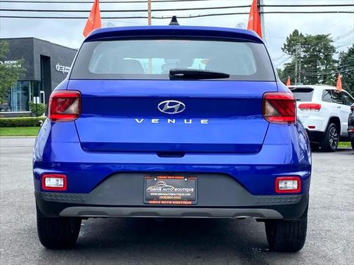 2022 Hyundai VENUE SEL