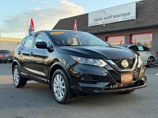 Magnetic Black Pearl 2020 Nissan Rogue Sport SL
