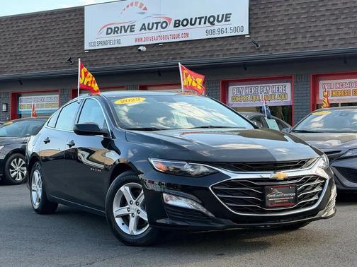 Mosaic Black Metallic 2023 Chevrolet Malibu FWD 1LT