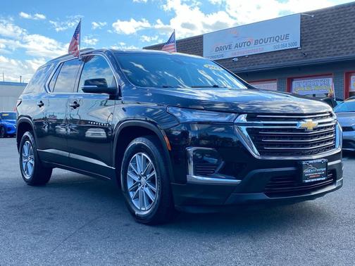 2022 Chevrolet Traverse LT Leather