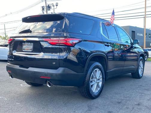 2022 Chevrolet Traverse LT Leather