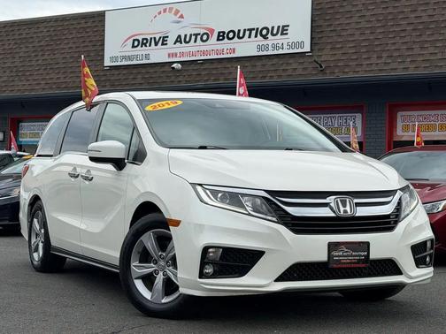 White Diamond Pearl 2019 Honda Odyssey EX-L