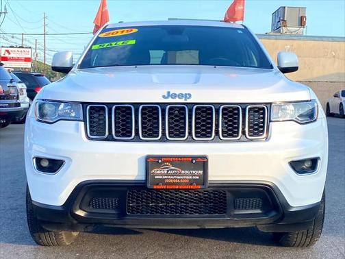 2019 Jeep Grand Cherokee Laredo