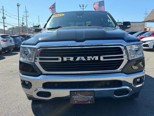 Diamond Black Crystal Pearlcoat 2021 RAM 1500 Big Horn/Lone Star