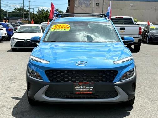 2022 Hyundai KONA SEL