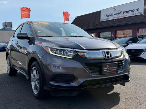 Modern Steel Metallic 2021 Honda HR-V LX