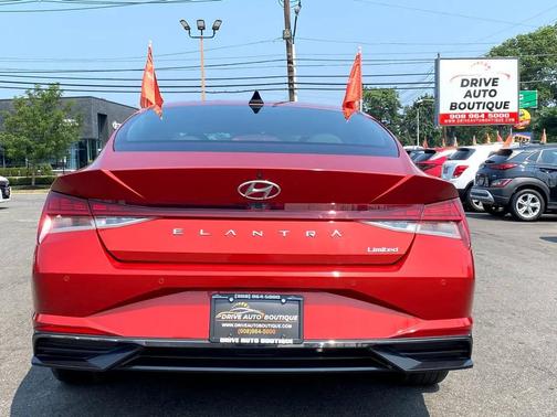 2021 Hyundai ELANTRA Limited