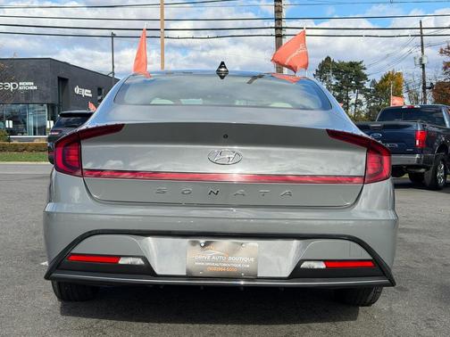 2023 Hyundai SONATA SE