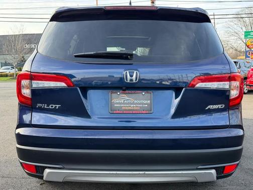 Blue 2022 Honda Pilot AWD EX-L
