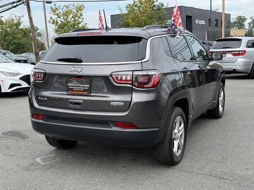 Granite Crystal Metallic Clearcoat 2023 Jeep Compass Latitude