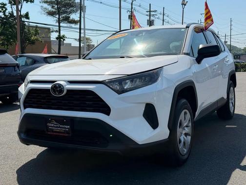 Super White 2020 Toyota RAV4 LE