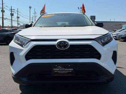 Super White 2020 Toyota RAV4 LE