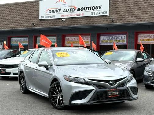 2022 Toyota Camry SE