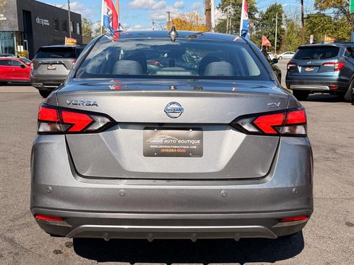 2021 Nissan Versa 1.6 SV