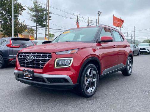 2023 Hyundai VENUE Limited