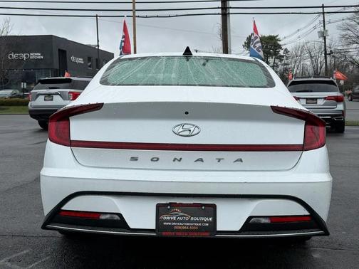 Quartz White 2021 Hyundai SONATA SE