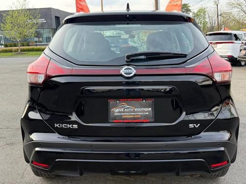 2021 Nissan Kicks SV
