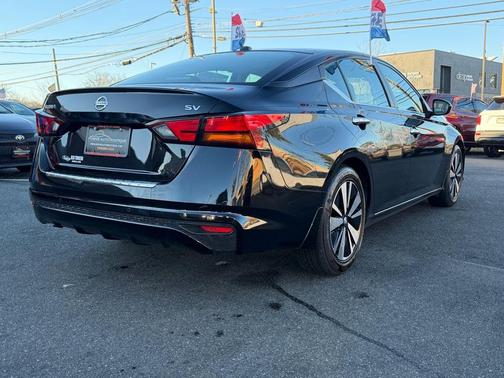 2022 Nissan Altima 2.5 SV