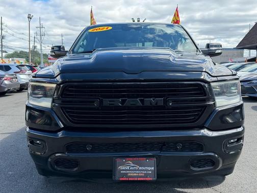 Diamond Black Crystal Pearlcoat 2021 RAM 1500 Laramie