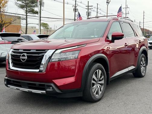2022 Nissan Pathfinder SL 4WD