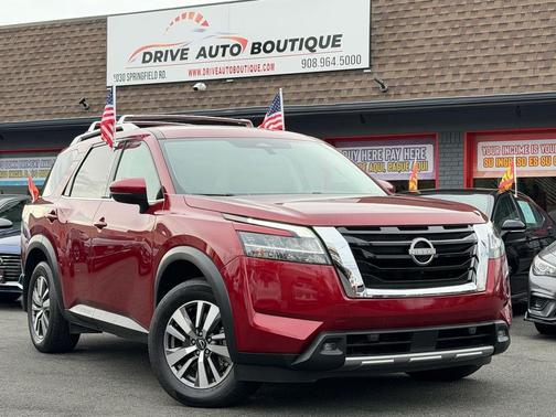 2022 Nissan Pathfinder SL 4WD