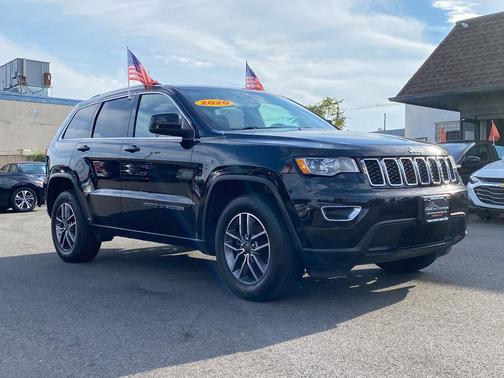2020 Jeep Grand Cherokee Laredo