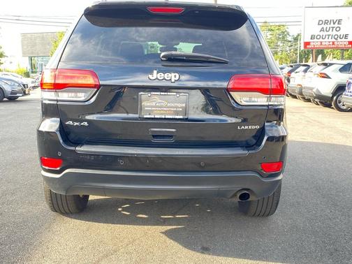 2020 Jeep Grand Cherokee Laredo