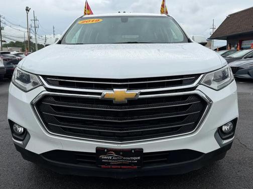 Summit White 2019 Chevrolet Traverse LT Cloth