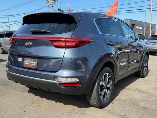 2022 Kia Sportage LX