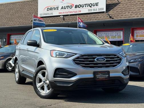 Iconic Silver Metallic 2022 Ford Edge SE