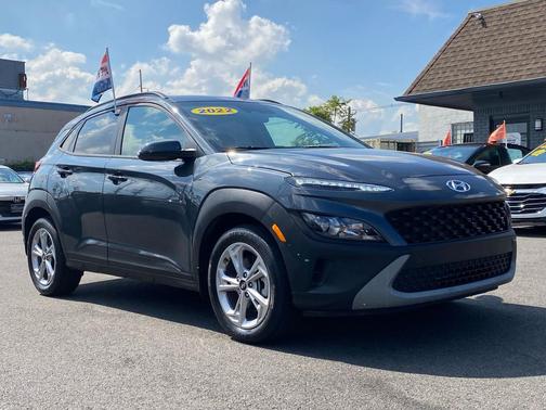 2022 Hyundai KONA SEL