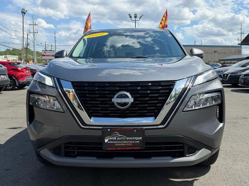 Gun Metallic 2022 Nissan Rogue SV