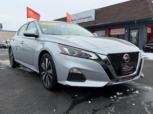 2022 Nissan Altima 2.5 SV