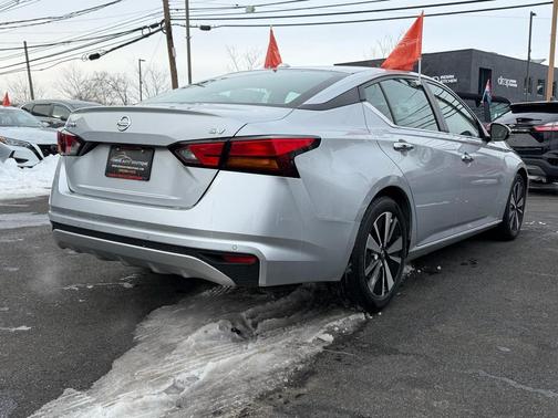 2022 Nissan Altima 2.5 SV