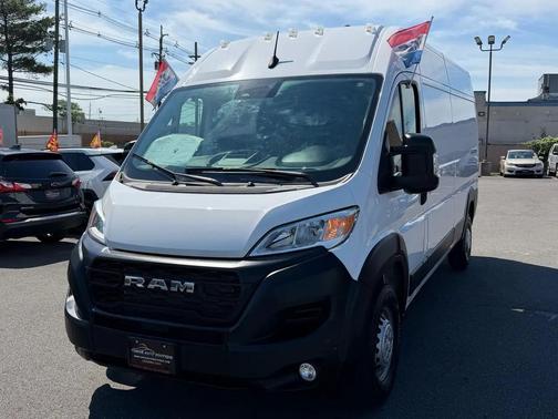 Bright White Clearcoat 2025 RAM ProMaster 2500 Tradesman