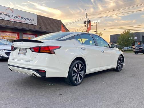 2021 Nissan Altima 2.5 SV